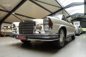 1963 Mercedes 220SE W111