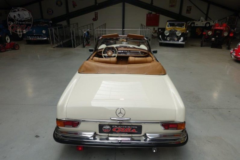 1963 Mercedes 220SE W111