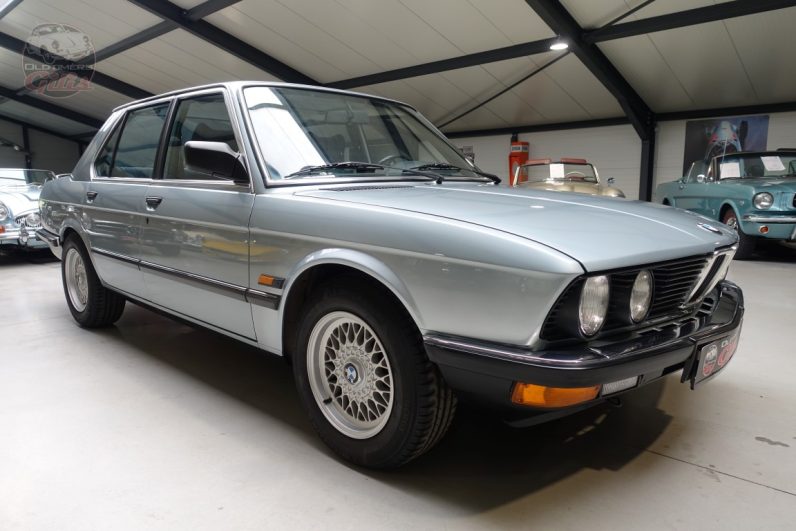 1982 BMW E28 518