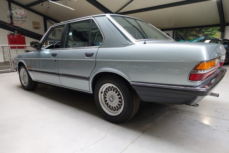 1982 BMW E28 518