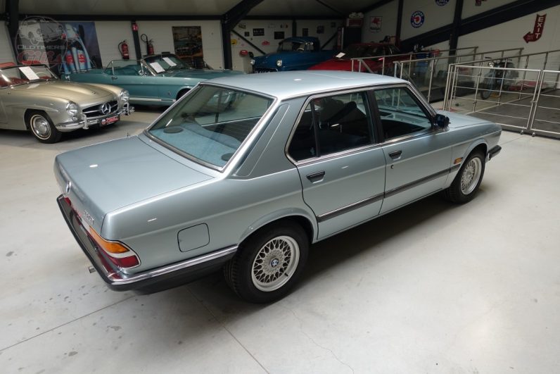 1982 BMW E28 518