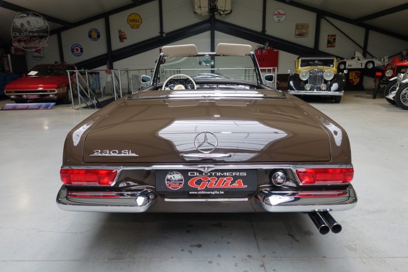 1965 Mercedes 230SL